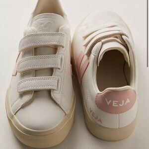 Veja Recife Women’s Sneaker